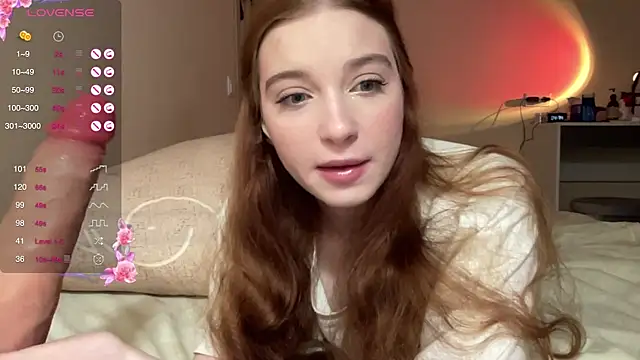 Snapshot of cinnabon_girls chatting on February 7, 2025, 1:36 am cinnabon girls online show from February 7, 2025, 1:36 am