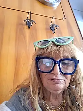 eva2023sexy online show from April 15, 2026, 2:13 pm