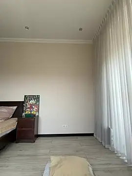 Hott Lolla online show from April 15, 2026, 10:00 am