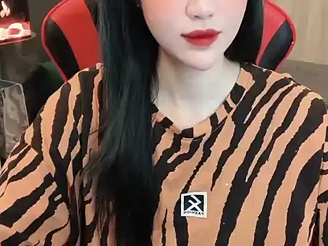 Snapshot of witch-39 chatting on December 3, 2024, 5:53 am witch-39 online show from December 3, 2024, 5:53 am