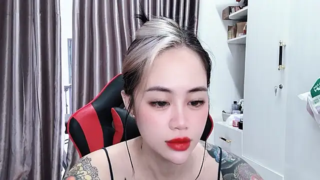 Snapshot of witch-39 chatting on February 4, 2026, 5:02 am witch-39 online show from February 4, 2026, 5:02 am