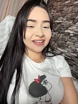 Snapshot of corallwells chatting on March 4, 2026, 12:16 am corallwells online show from March 4, 2026, 12:16 am