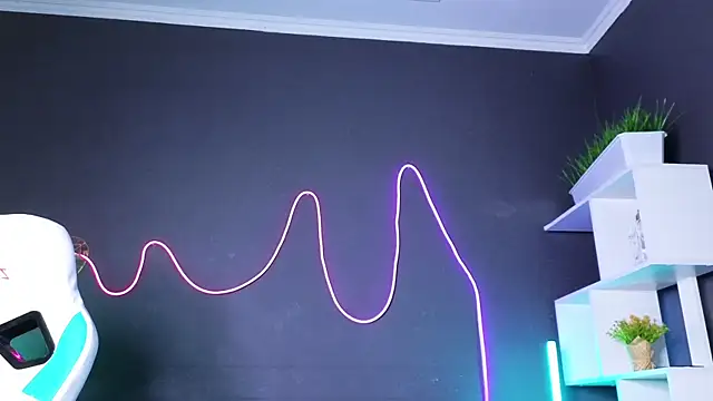 LitaBrom online show from December 14, 2024, 4:23 am