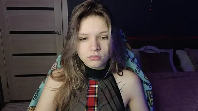 LitaBrom online show from March 4, 2025, 1:01 am