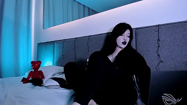 Snapshot of _Goddess_Misha_ chatting on December 8, 2024, 12:29 am Goddess Misha online show from December 8, 2024, 12:29 am