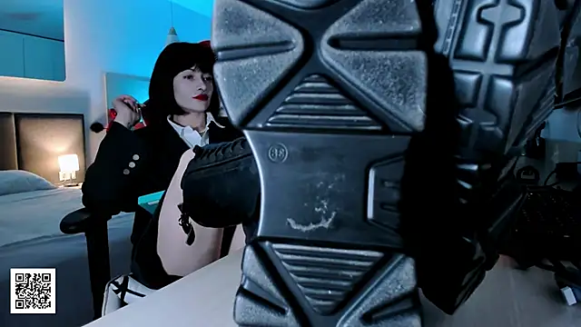 Snapshot of _Goddess_Misha_ chatting on November 6, 2025, 9:15 pm Goddess Misha online show from November 6, 2025, 9:15 pm