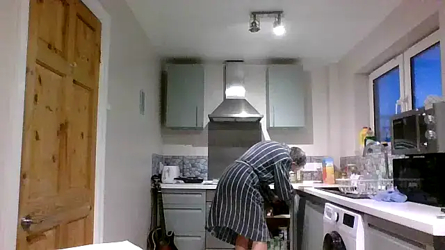 jimmybenido online show from February 1, 2026, 5:33 pm