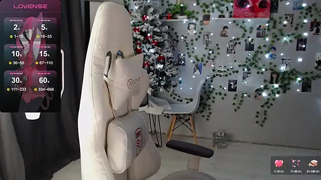 Snapshot of Meow_babe chatting on December 23, 2024, 2:39 pm Meow babe online show from December 23, 2024, 2:39 pm