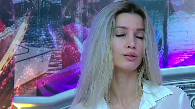 Snapshot of IvySamek chatting on October 6, 2025, 6:16 pm IvySamek online show from October 6, 2025, 6:16 pm