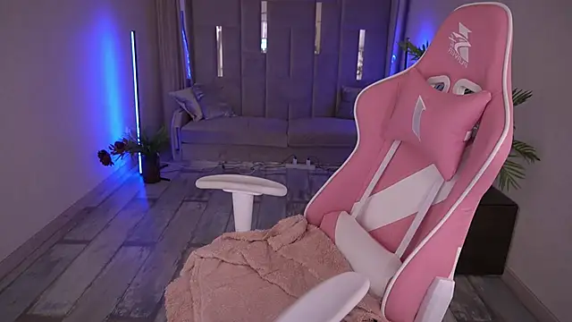 JuicyBeRrys online show from January 17, 2025, 4:57 pm