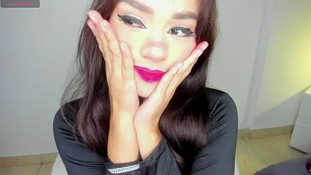 Snapshot of HarleyQueen_Robbie chatting on January 21, 2025, 11:55 pm HarleyQueen Robbie online show from January 21, 2025, 11:55 pm