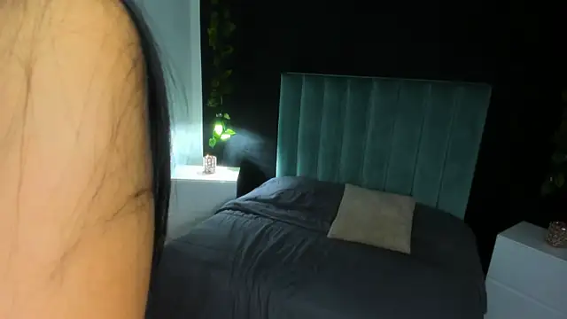 Snapshot of HarleyQueen_Robbie chatting on March 5, 2025, 6:45 pm HarleyQueen Robbie online show from March 5, 2025, 6:45 pm