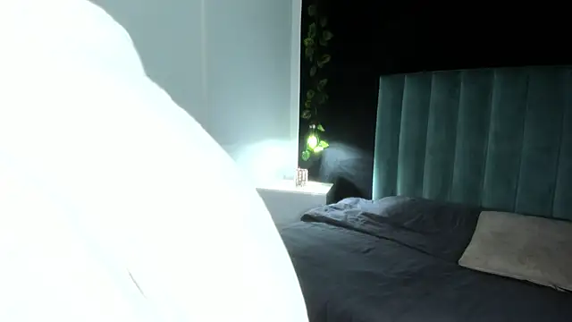 Snapshot of HarleyQueen_Robbie chatting on March 18, 2025, 9:21 pm HarleyQueen Robbie online show from March 18, 2025, 9:21 pm