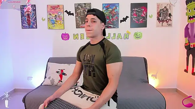 Snapshot of jonathanjoestar_ chatting on October 31, 2025, 9:49 pm jonathanjoestar online show from October 31, 2025, 9:49 pm