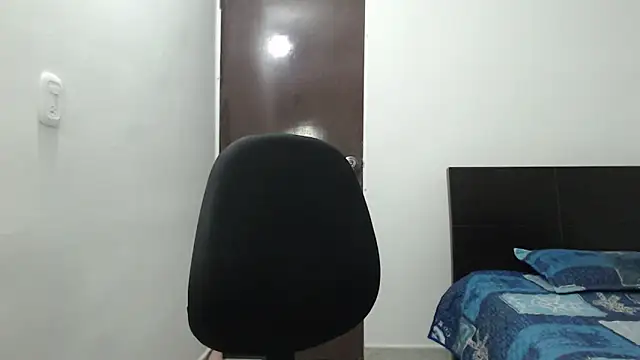 dimitriquiet05 online show from December 12, 2024, 3:32 am