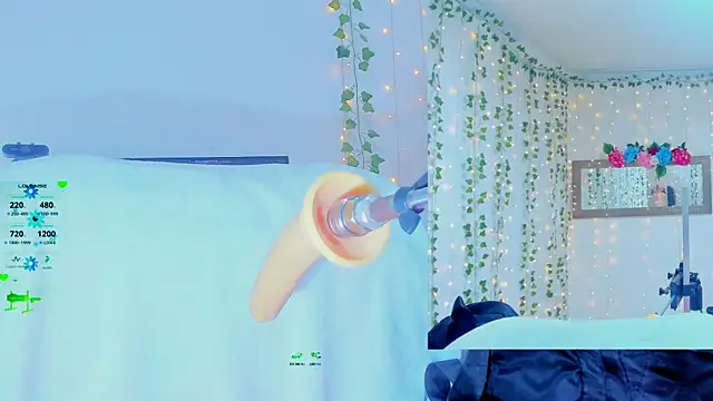 Snapshot of Tiffanny_Love_ chatting on October 12, 2025, 9:19 am Tiffanny Love online show from October 12, 2025, 9:19 am