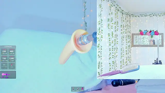 Snapshot of Tiffanny_Love_ chatting on October 30, 2025, 9:11 am Tiffanny Love online show from October 30, 2025, 9:11 am