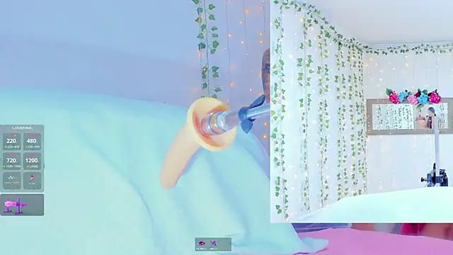 Snapshot of Tiffanny_Love_ chatting on November 1, 2025, 3:52 am Tiffanny Love online show from November 1, 2025, 3:52 am