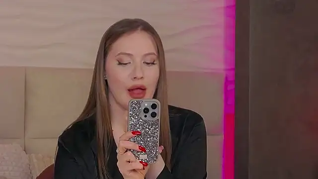 Snapshot of ChloeMarsch chatting on January 31, 2025, 8:43 am ChloeMarsch online show from January 31, 2025, 8:43 am