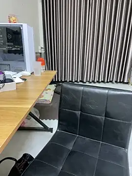 Snapshot of Louis_Baby chatting on December 28, 2024, 1:59 pm Louis Baby online show from December 28, 2024, 1:59 pm