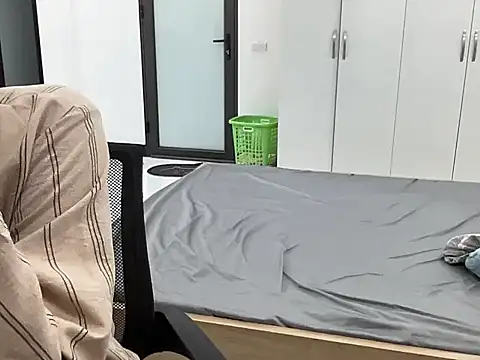 Snapshot of Louis_Baby chatting on November 27, 2025, 5:04 pm Louis Baby online show from November 27, 2025, 5:04 pm