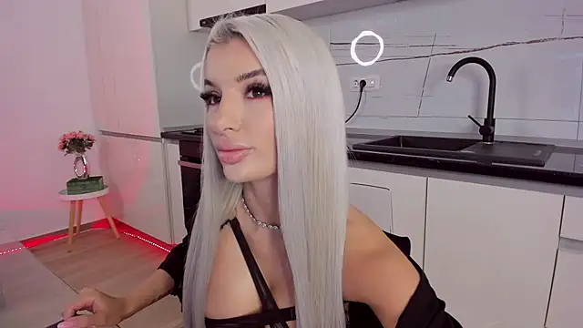 CelyneMay online show from October 12, 2025, 3:22 pm