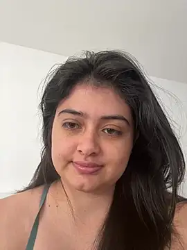 Stephania 18 online show from January 8, 2025, 12:05 pm