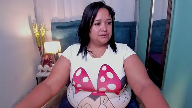 Busty Juicy online show from February 5, 2025, 11:23 am