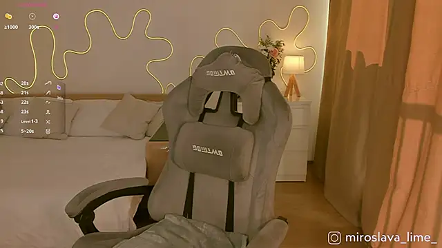 MiroslavaLime online show from March 22, 2025, 6:00 am