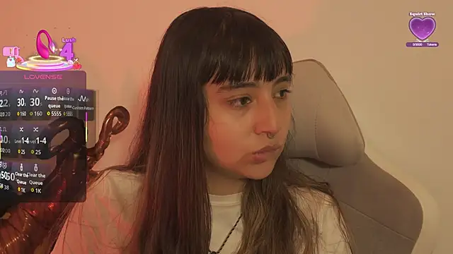 Snapshot of emitaa17228o chatting on October 13, 2025, 8:09 pm emitaa17228o online show from October 13, 2025, 8:09 pm