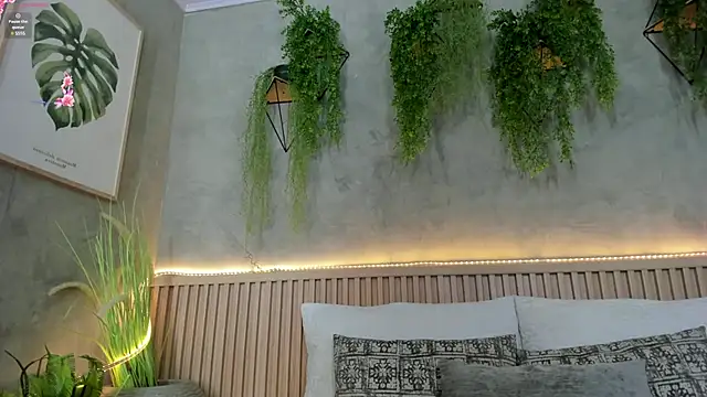 Snapshot of Lana_Lann chatting on February 10, 2025, 11:57 am Lana Lann online show from February 10, 2025, 11:57 am