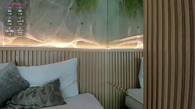 Snapshot of Lana_Lann chatting on October 8, 2025, 1:09 pm Lana Lann online show from October 8, 2025, 1:09 pm