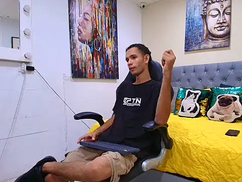 tonny 23cm  online show from September 10, 2025, 6:52 pm