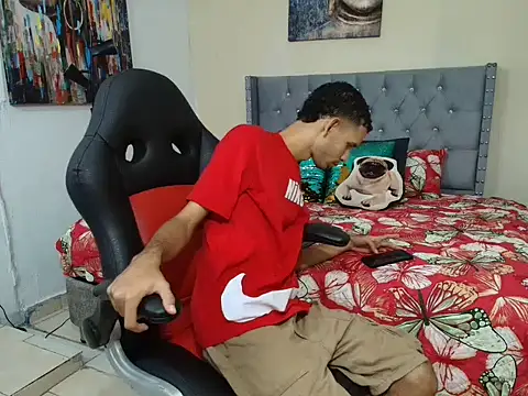 tonny 23cm  online show from November 6, 2025, 6:42 pm