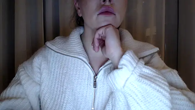 Snapshot of Sandysecret chatting on March 13, 2025, 8:22 pm Sandysecret online show from March 13, 2025, 8:22 pm