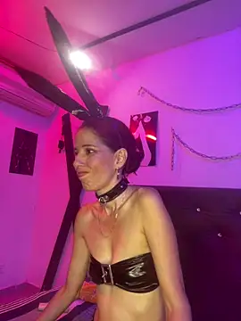 Snapshot of Little_Naughtty chatting on April 6, 2026, 3:02 pm Little Naughtty online show from April 6, 2026, 3:02 pm