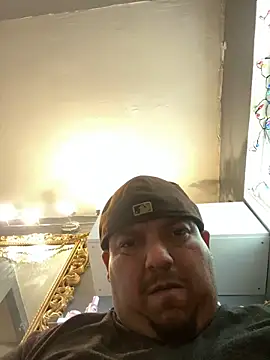 valleyoneofakind online show from December 8, 2024, 9:19 pm