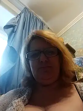 Snapshot of Forest-Lady chatting on February 9, 2026, 9:13 am Forest-Lady online show from February 9, 2026, 9:13 am