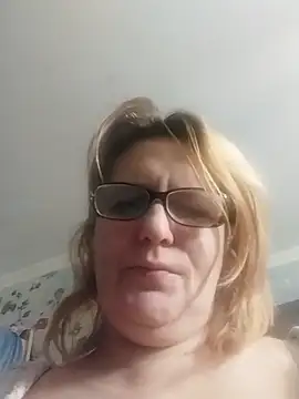 Snapshot of Forest-Lady chatting on February 18, 2026, 6:09 am Forest-Lady online show from February 18, 2026, 6:09 am