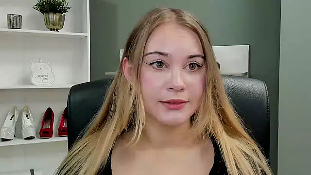 Snapshot of kitty_valeria chatting on September 21, 2025, 6:37 am kitty valeria online show from September 21, 2025, 6:37 am