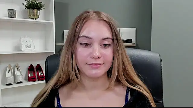 Snapshot of kitty_valeria chatting on October 12, 2025, 7:02 pm kitty valeria online show from October 12, 2025, 7:02 pm