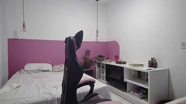 YasmimBrasil online show from May 26, 2026, 5:36 am