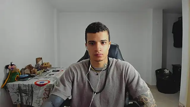 Snapshot of Balo_lovers chatting on January 12, 2025, 2:09 pm Balo lovers online show from January 12, 2025, 2:09 pm