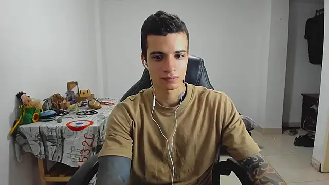 Snapshot of Balo_lovers chatting on January 18, 2025, 2:33 pm Balo lovers online show from January 18, 2025, 2:33 pm