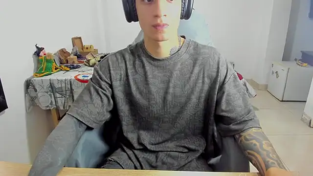 Snapshot of Balo_lovers chatting on March 4, 2025, 3:15 pm Balo lovers online show from March 4, 2025, 3:15 pm