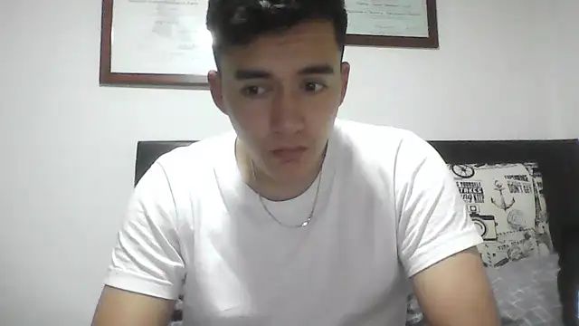 Estebitan vm online show from April 16, 2026, 2:56 am