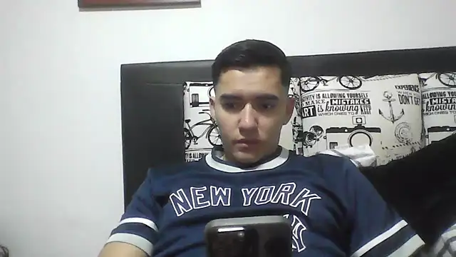 Snapshot of Estebitan_vm chatting on August 2, 2026, 1:59 am Estebitan vm online show from August 2, 2026, 1:59 am
