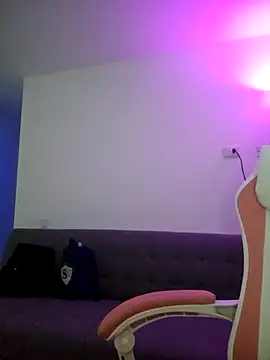 Snapshot of azumiichan chatting on October 17, 2025, 12:14 am azumiichan online show from October 17, 2025, 12:14 am