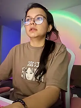 Snapshot of azumiichan chatting on October 19, 2025, 11:27 pm azumiichan online show from October 19, 2025, 11:27 pm