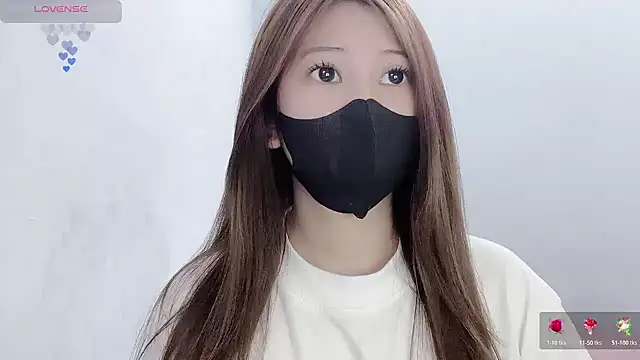 tanhxiu online show from March 14, 2026, 12:54 pm